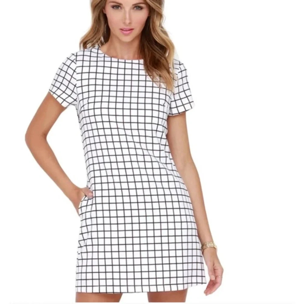 Women’s Romeo & Juliet Couture Short Sleeve Mini Dress Checkered Grid Print M